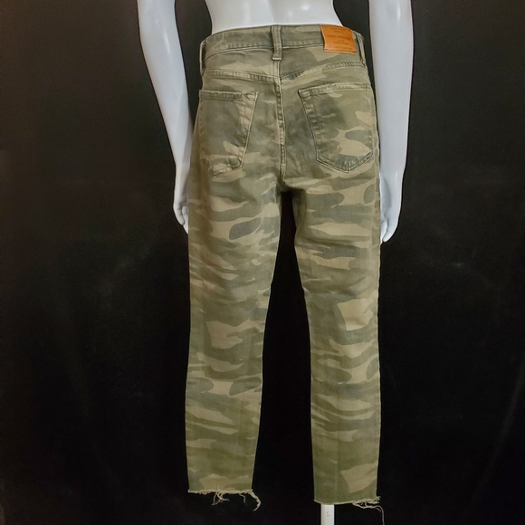 Lucky Brand Camo Bridgette Crop Jeans (0/25) - Picture 7 of 8